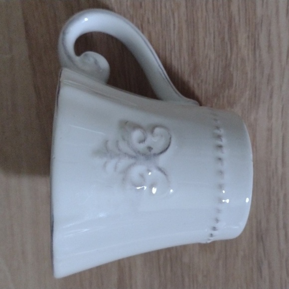 Chateau Blanc Cups & Saucers Vintage - Picture 3 of 6